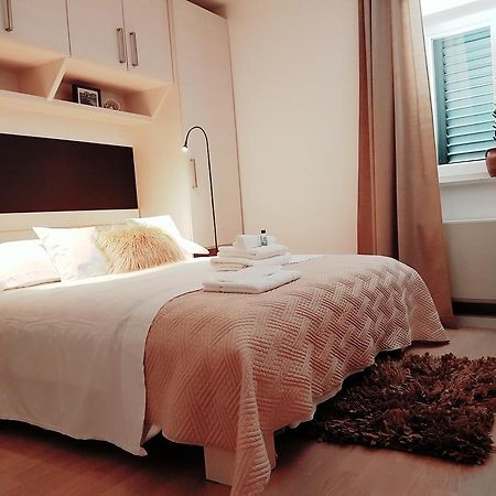 חוואר Villa Alea Hvar מראה חיצוני תמונה